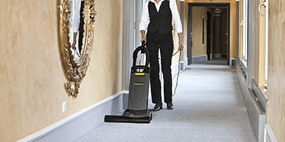 ケルヒャー　クリーナー　廊下