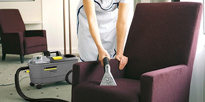 ケルヒャー　カーペットリンスクリーナー　客室　ソファ