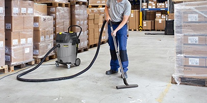 ケルヒャー　乾湿両用クリーナー　屋内