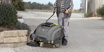 ケルヒャー　スイーパー　敷地内