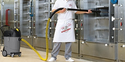 ケルヒャー　乾湿両用掃除機　厨房