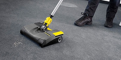 ケルヒャー　コードレスクリーナー　事務所