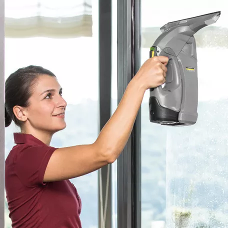 How to clean Windows and Doors for a Streak Free Finish