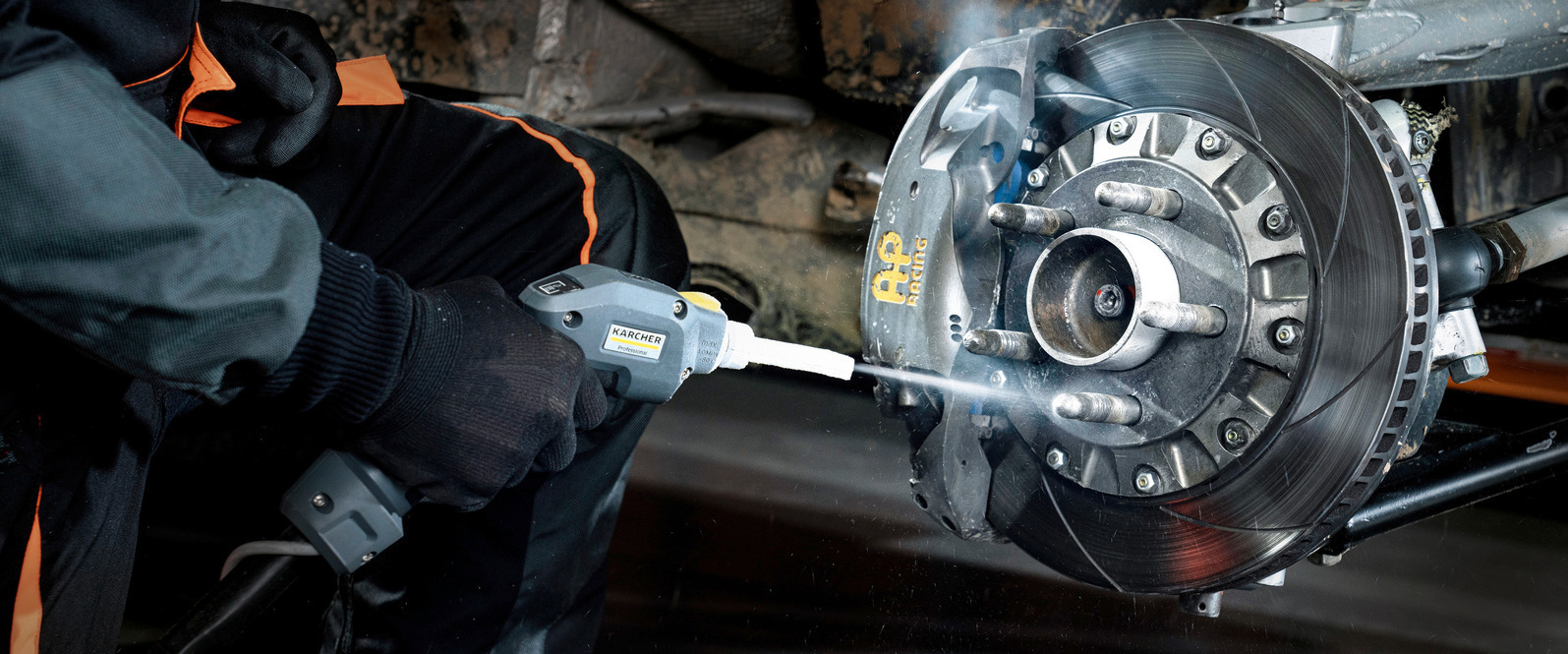 Anbausatz Sprühsanitation Hygienische Bodenreinigung mit Scheuersaugmaschine von Kärcher