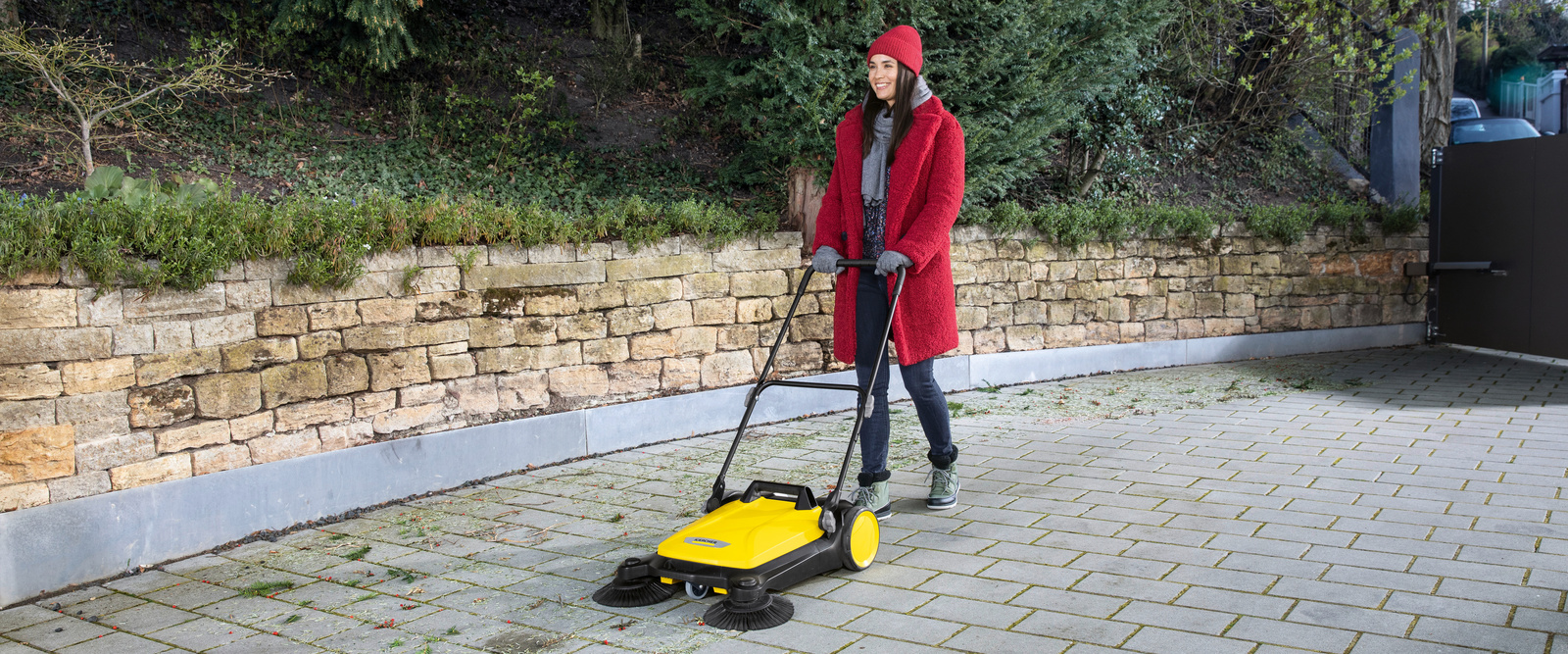 Karcher S4 Twin Push Sweeper Winter Cleaning Karcher S4 Twin Push Sweeper Winter Cleaning