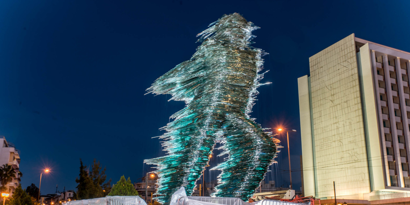 Tác phẩm điêu khắc kính Dromeas - Athens, Hy Lạp