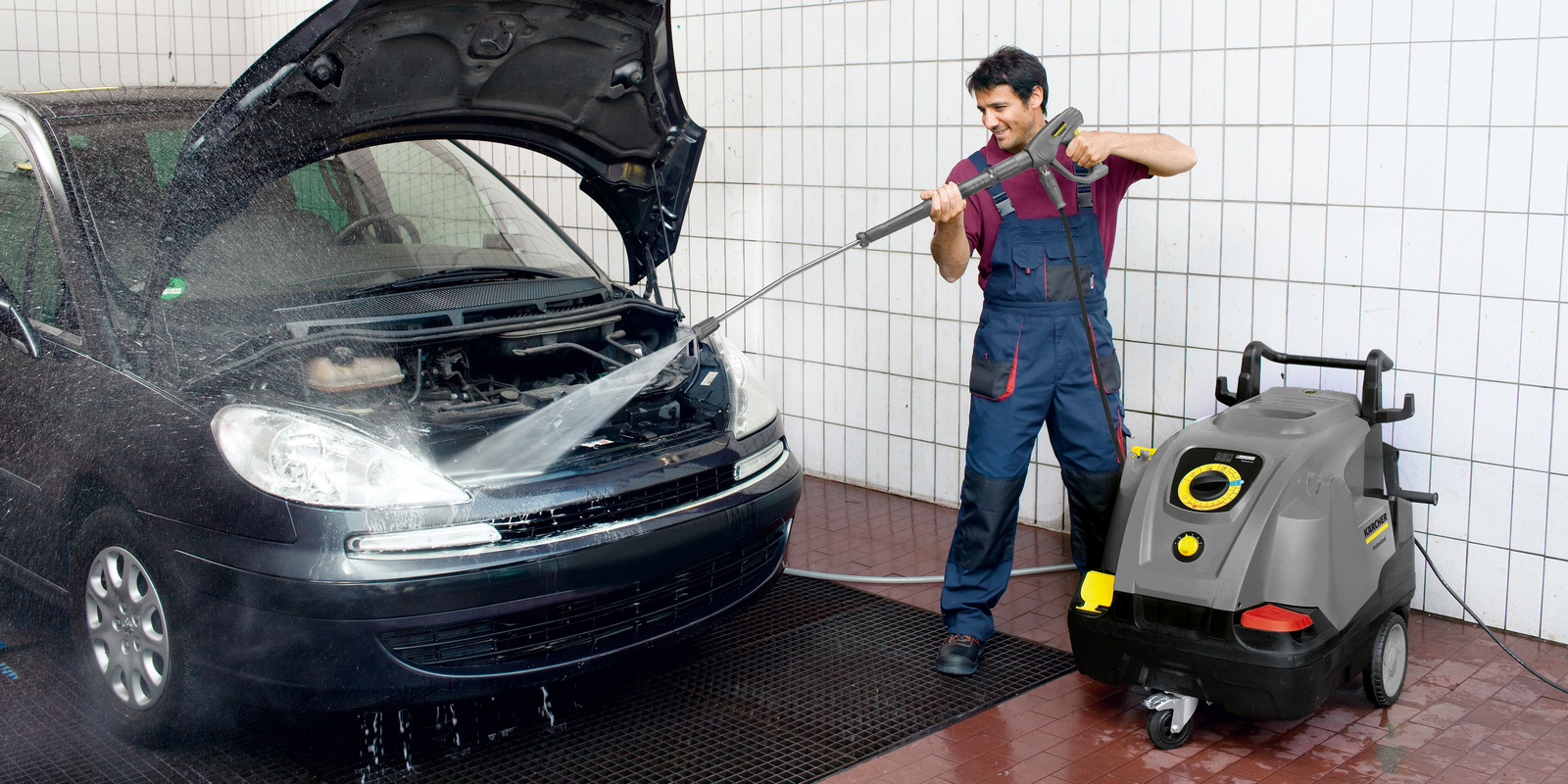 Hot water pressure cleaners for automotive workshops Hot water pressure cleaners for automotive workshops