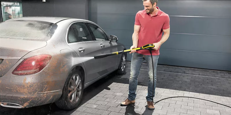 Συμβουλές Kärcher: προ-καθαρισμός κατά το πλύσιμο του αυτοκινήτου