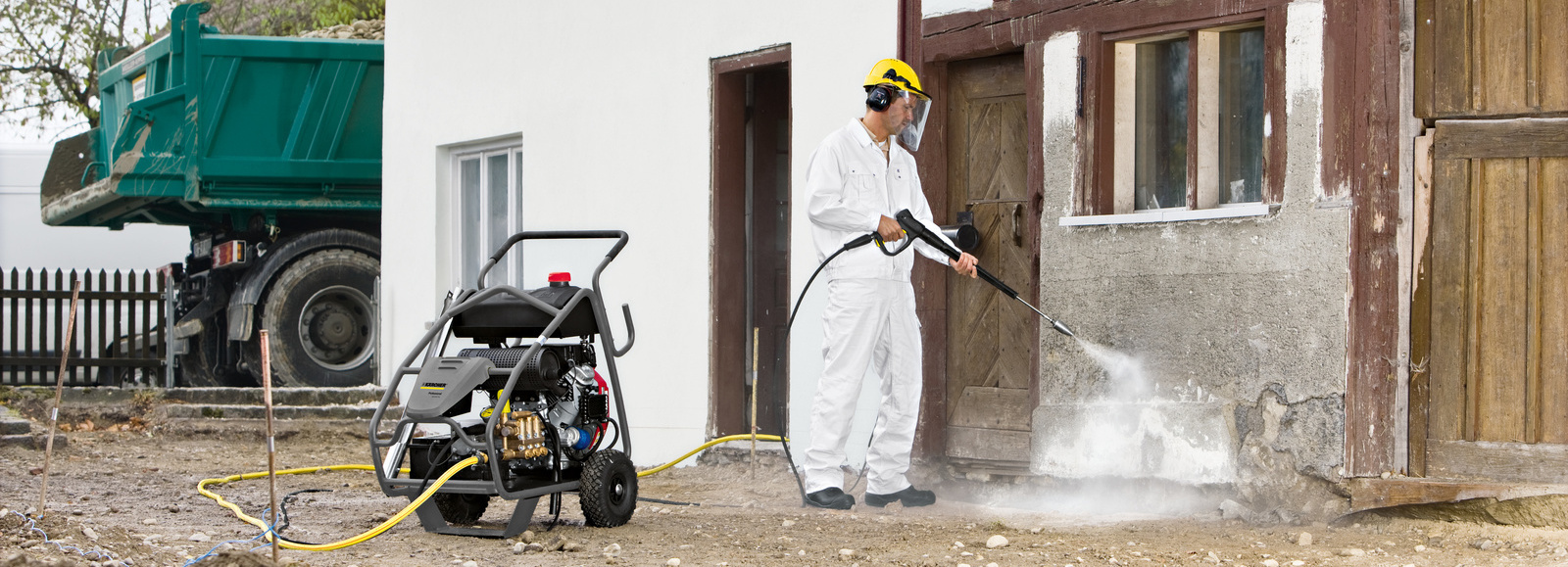 Bâtiment nettoyeur très haute pression