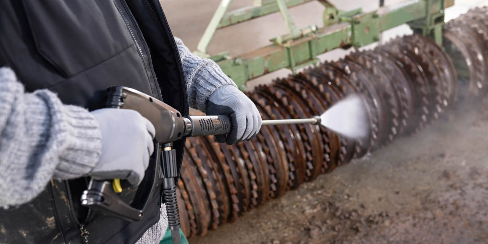 Co to jest piaskowanie, hydropiaskowanie, piaskowanie na mokro – czego potrzebujemy?