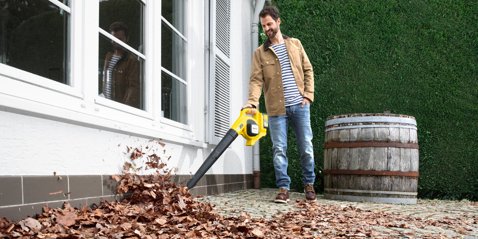 Прибирання листя