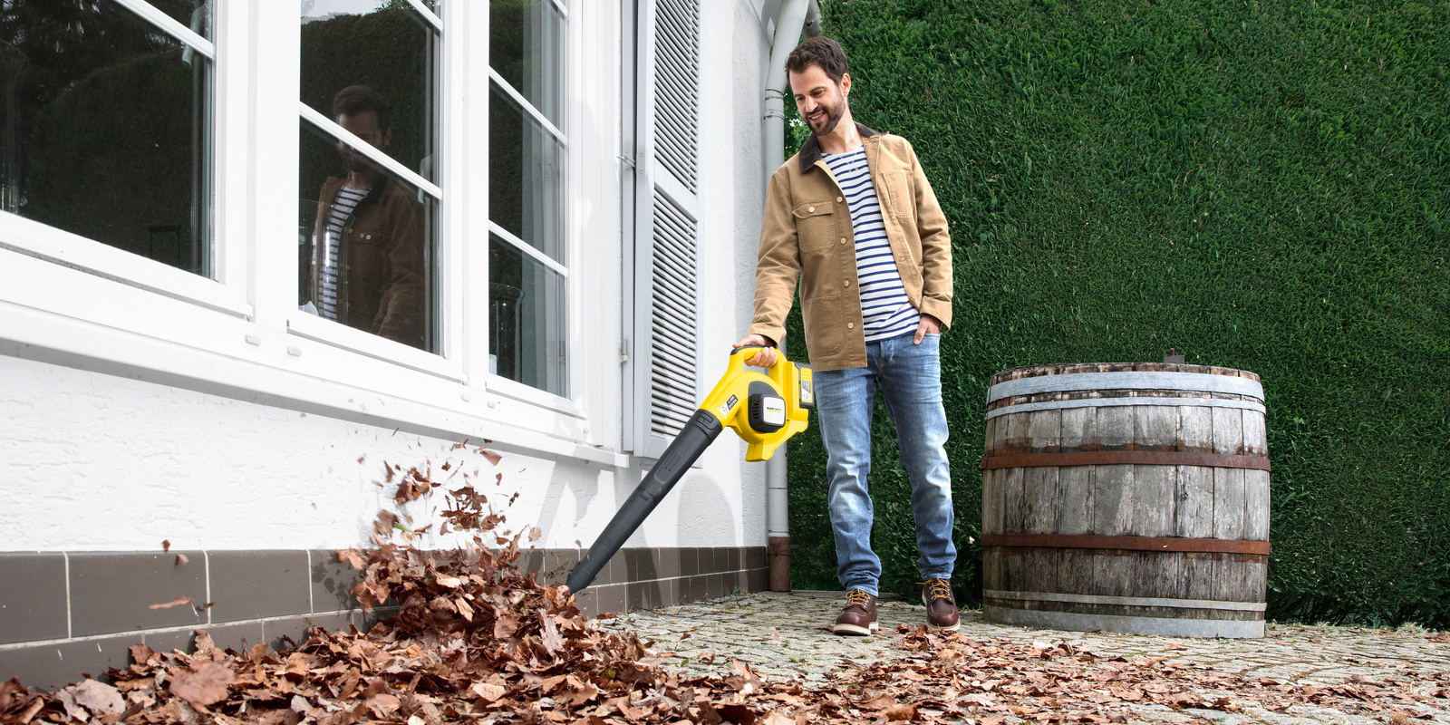 Прибирання листя