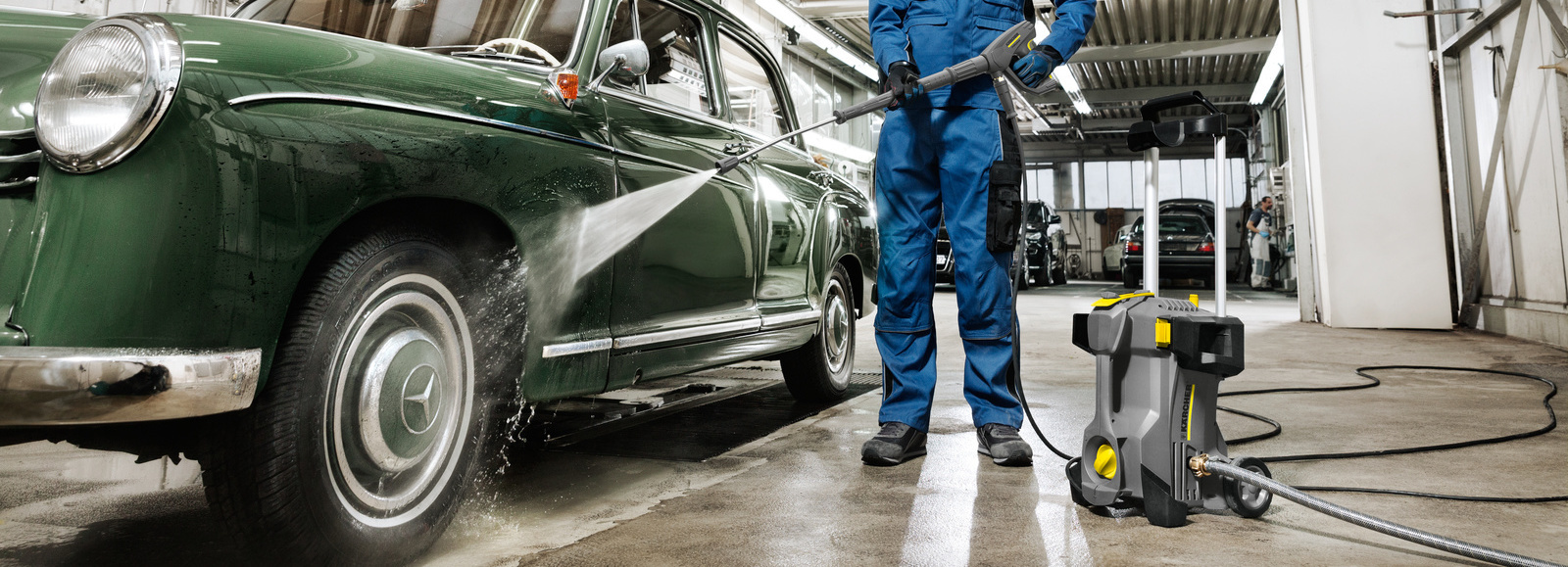 Máy phun rửa áp lực cao Kärcher Máy phun rửa áp lực cao Kärcher