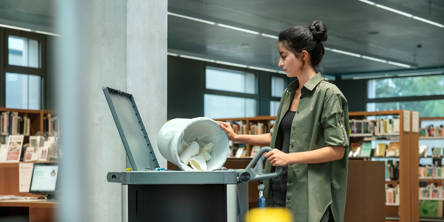 Kärcher FlexoMate Reinigungswagen für Kommunen & Öffentlichen Dienst