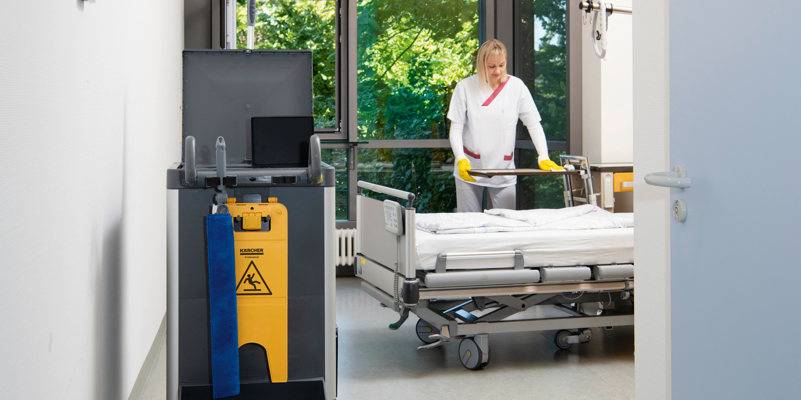 Chariot de nettoyage Kärcher FlexoMate dans le secteur de la santé