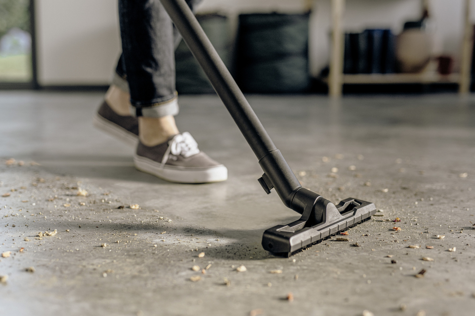 Sức hút mạnh mẽ có thể hút sạch bất kỳ vụn rác nào Sức hút mạnh mẽ có thể hút sạch bất kỳ vụn rác nào