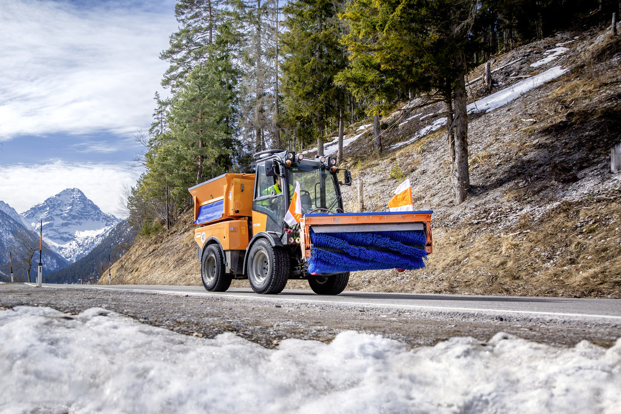 S 75 Holder Header S 75 Holder Header