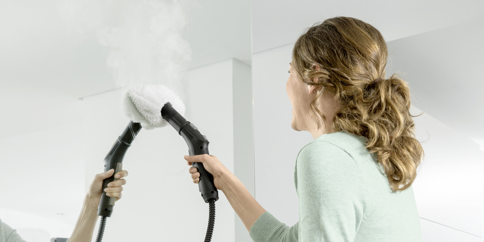 Limpieza de los espejos con los consejos y equipos de Kärcher