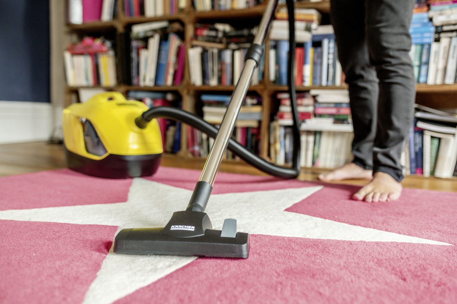 Máy hút bụi mịn DS 6 làm sạch hoàn hảo với công nghệ xoáy nước