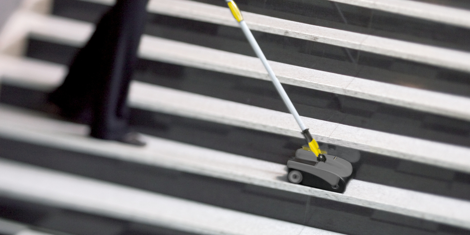 Manual stairwell cleaning Manual stairwell cleaning
