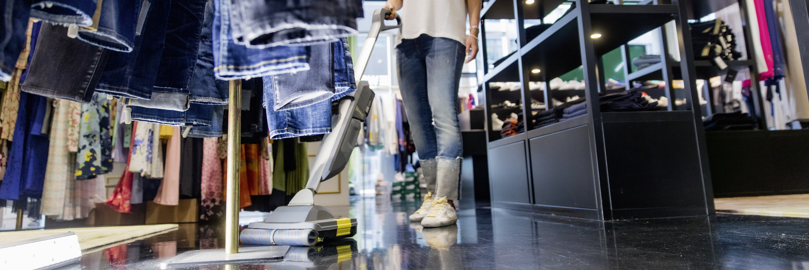 BR_30_1_C_Bp_Pack_boutique_app_05_CI20_96 dpi (jpg)