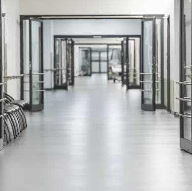 5_Mi_Empresa_Necesita_Una_Maquina_De_Limpiar_Pisos_Karcher_Peru