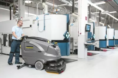 Por-que-un-lavador-de-suelo-industrial-es-una-excelente-opcion-cuando-es-una-reduccion-de-costos-Karcher-Chile