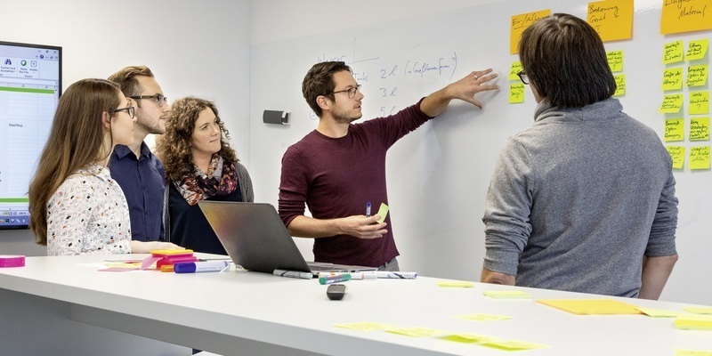 Penser plus loin: avec le laboratoire d'innovation Kärcher.