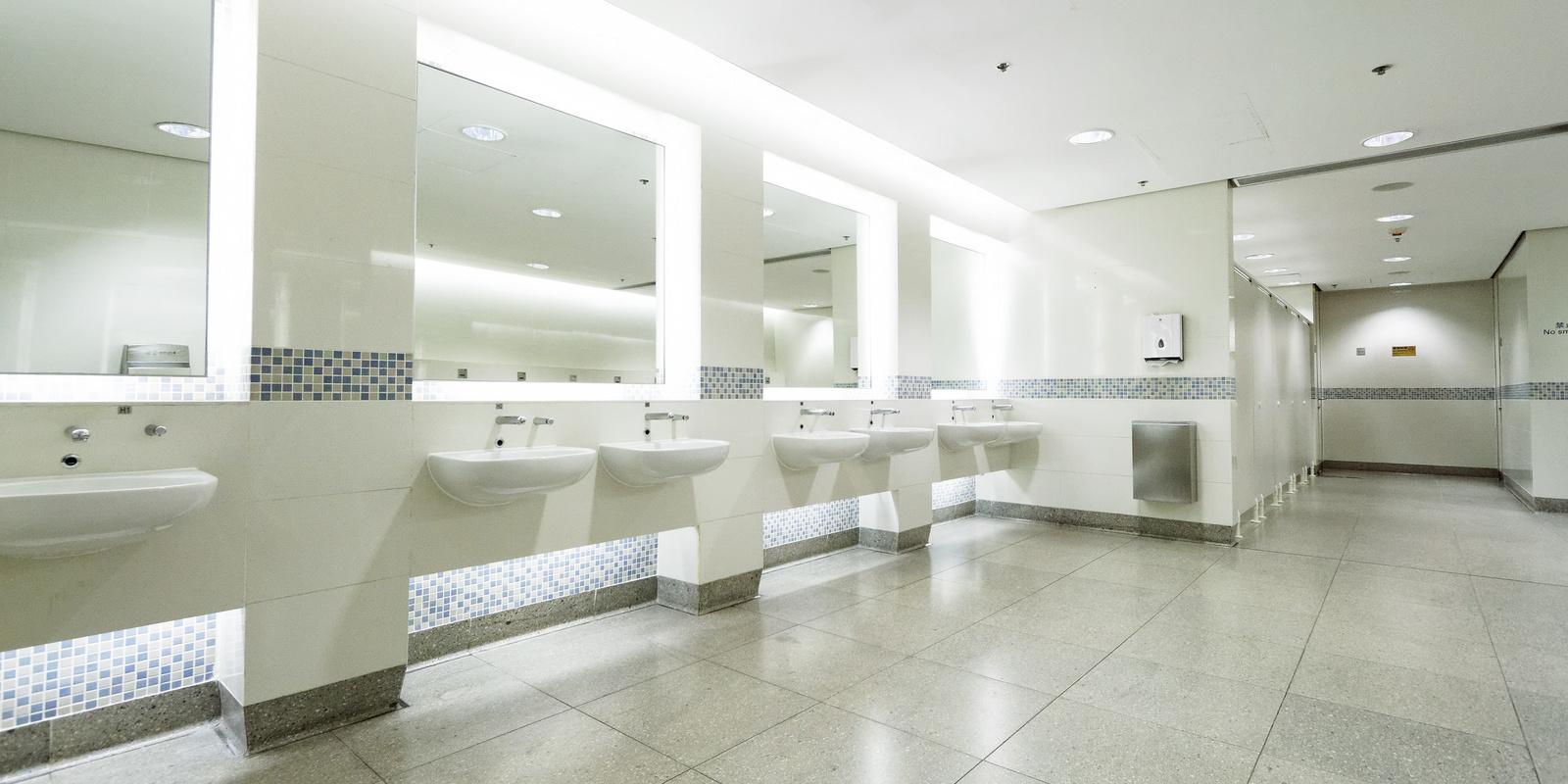 Toalety a umývárny