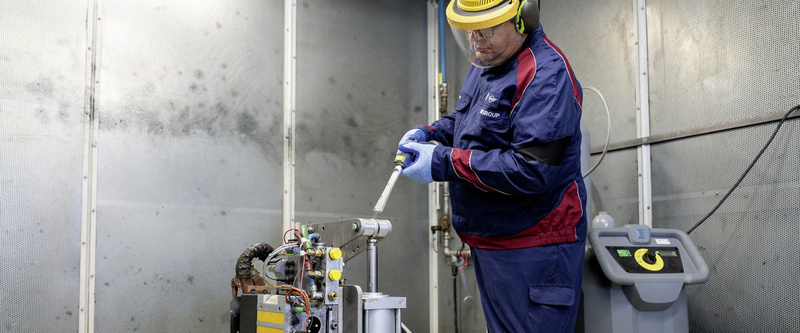 Trockeneisstrahlgerät L2P bei der BMW Group Trockeneisstrahlgerät L2P bei der BMW Group