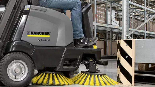 Descubre_como_hacer_que_tu_limpieza_industrial_sea_mas_rapida_y_eficiente_utilizando_barredoras_industriales_3