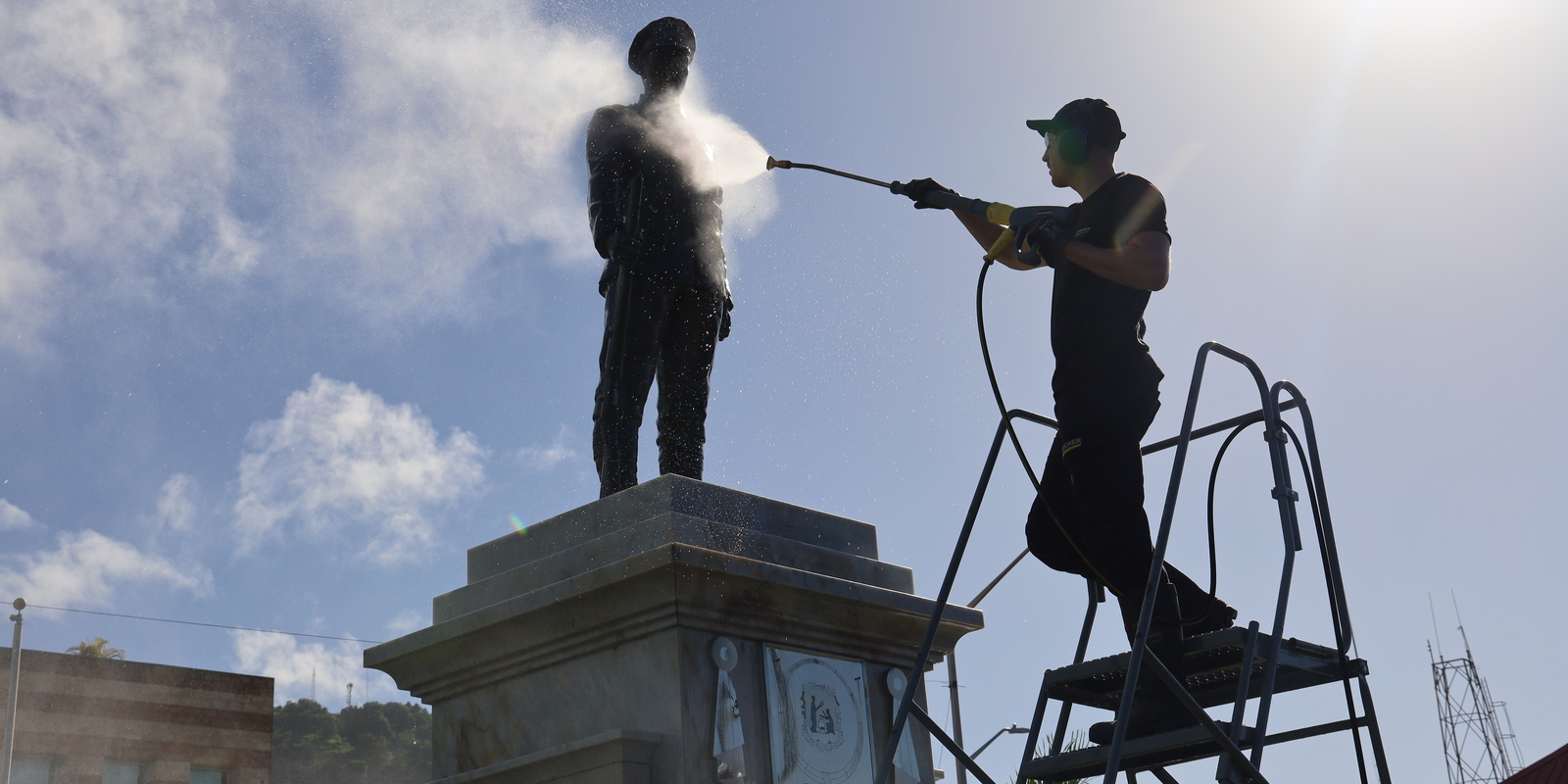 Cenotaph - St. Vincent and the Grenadines Cenotaph - St. Vincent and the Grenadines
