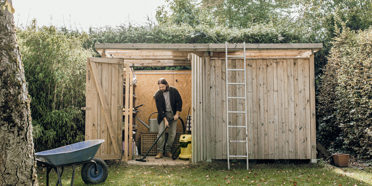 Nettoyage du cabanon avec un aspirateur eau et poussières