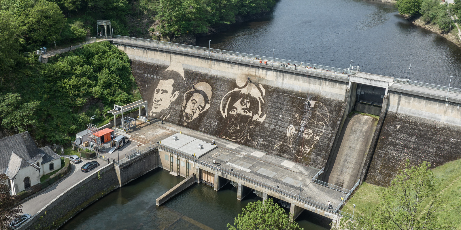 Vianden Reverse graffiti drone 