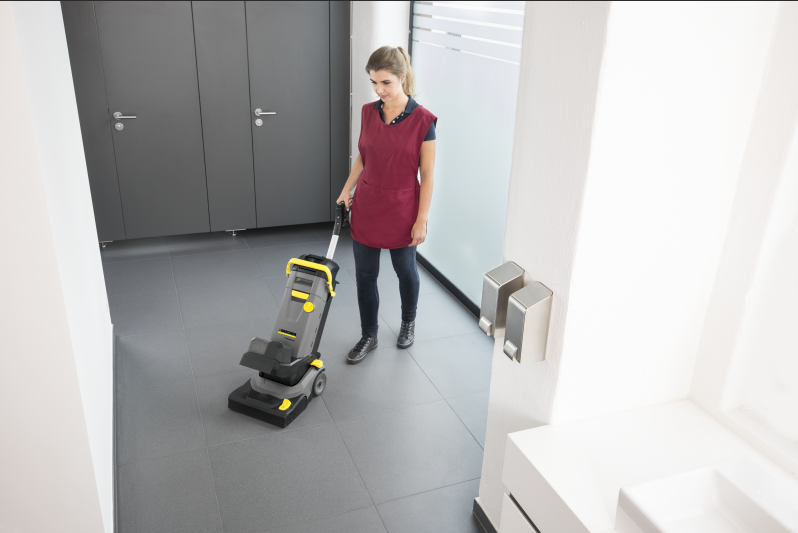 Máquina de limpar pisos deixa a sua empresa sempre limpa