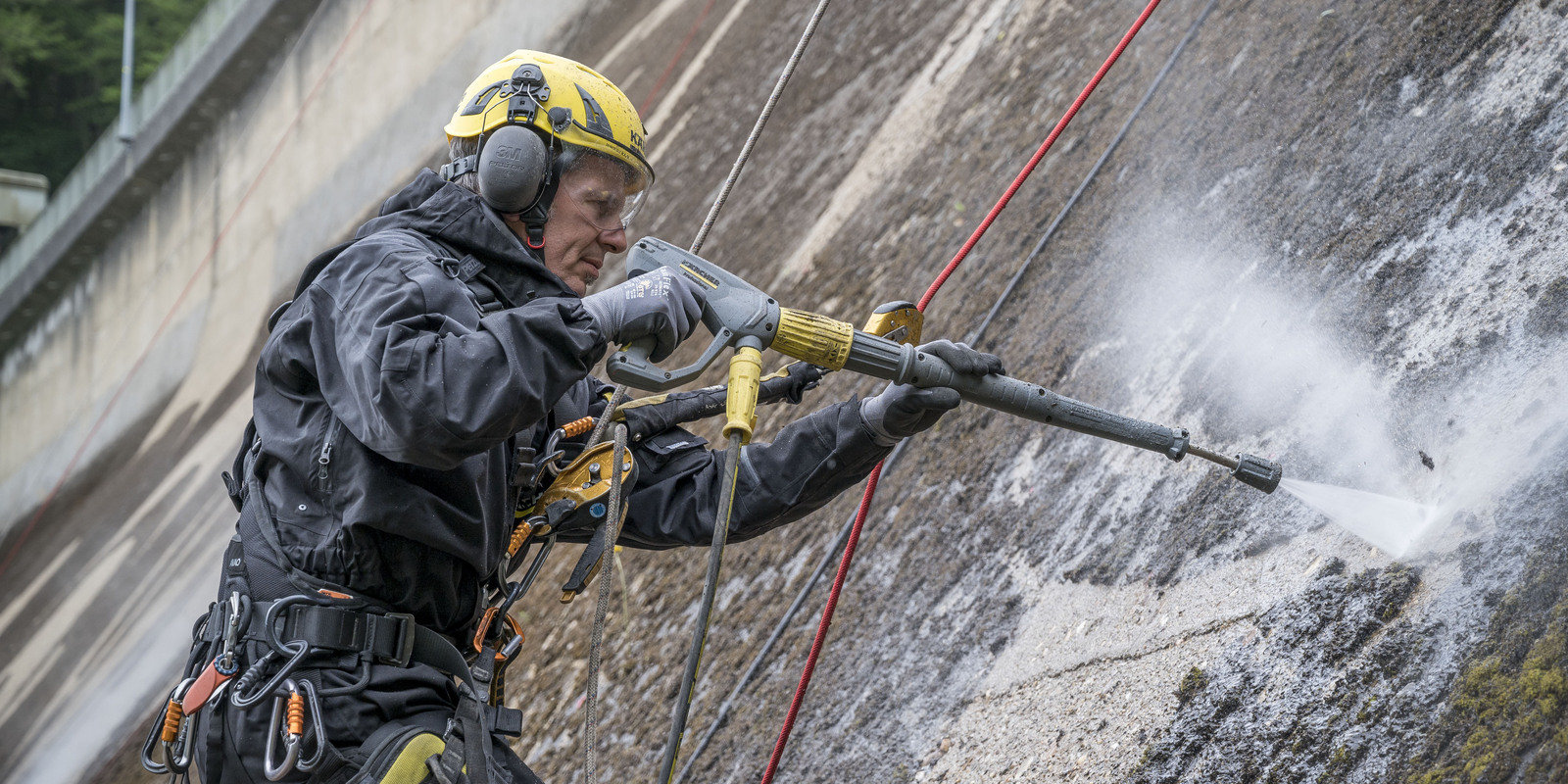 Reverse Graffiti - Vianden, Luxemburg