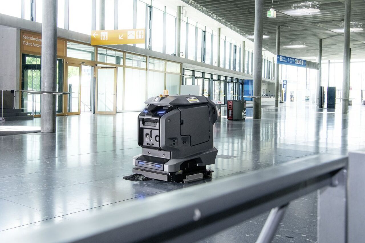 Reinigungsroboter am Flughafen Kärcher Reinigungsroboter am Flughafen