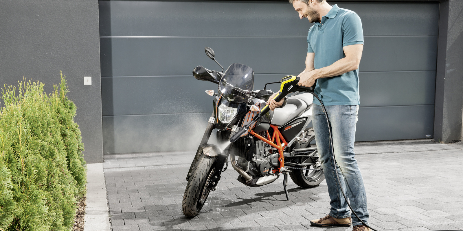 K_4_5_Full_Control_motorbike_app_1_CI15_96 dpi