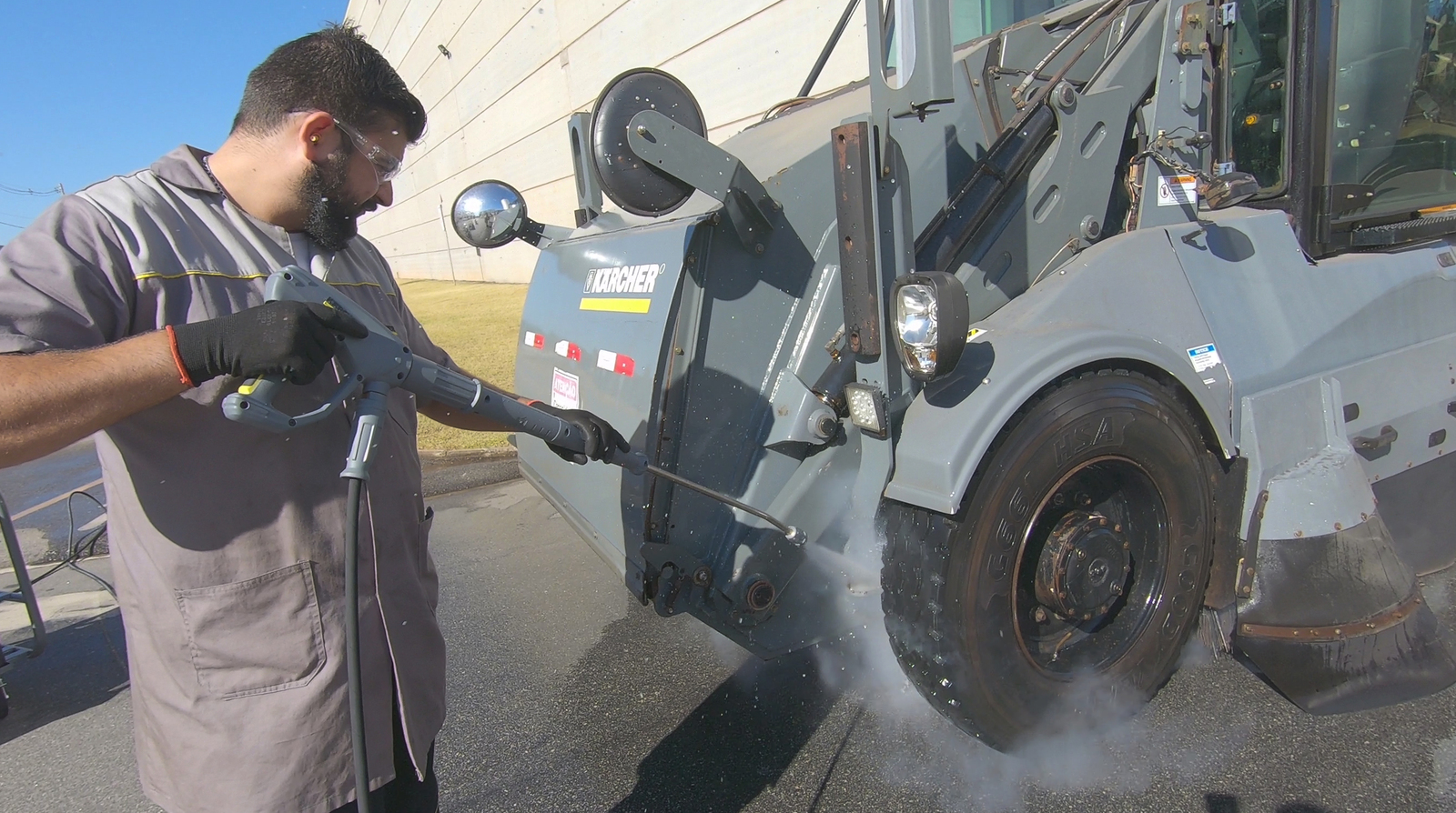 Motor a combustão um grande diferencial para a lavadora de alta pressão