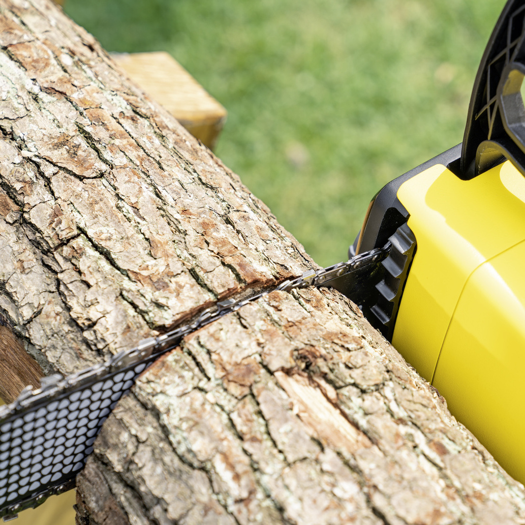 Claw Stop battery chain saw