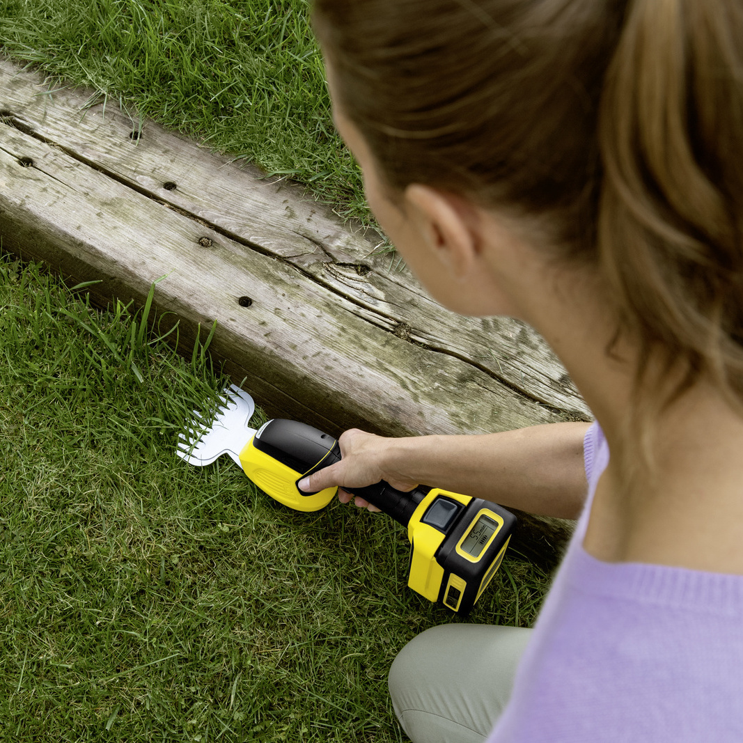 Application grass shrubber