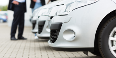 カーディーラーM社執行役員