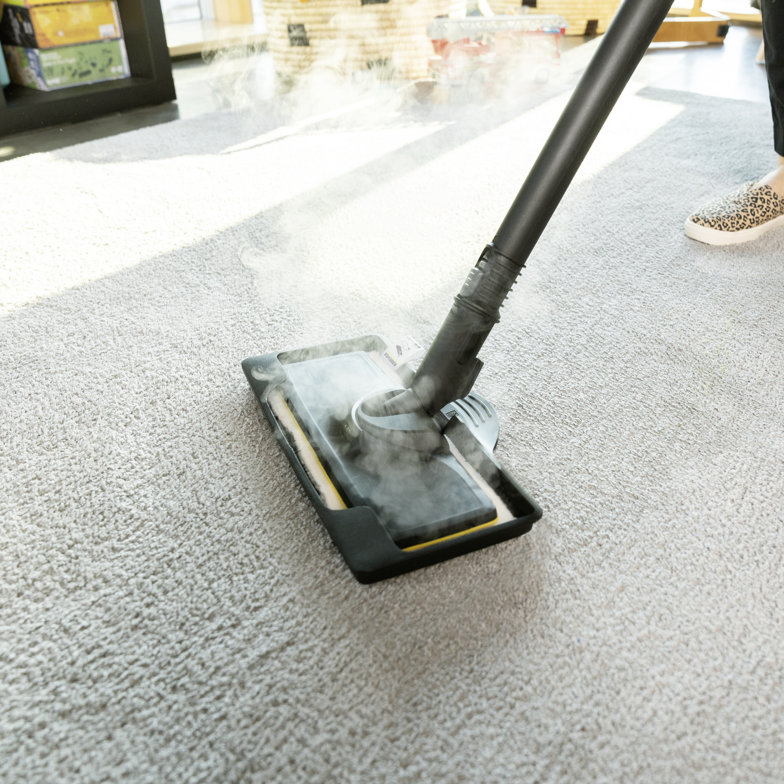 Rafraîchir tapis et moquette avec la vapeur Rafraîchir tapis et moquette avec lun nettoyeur vapeur de Kärcher