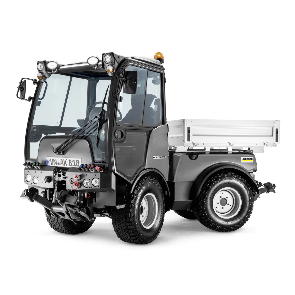 Flexible und wendige Reinigung verwinkelter Bodenflächen im Einzelhandel mit der autonomen Kärcher Scheuersaugmaschine KIRA B 50