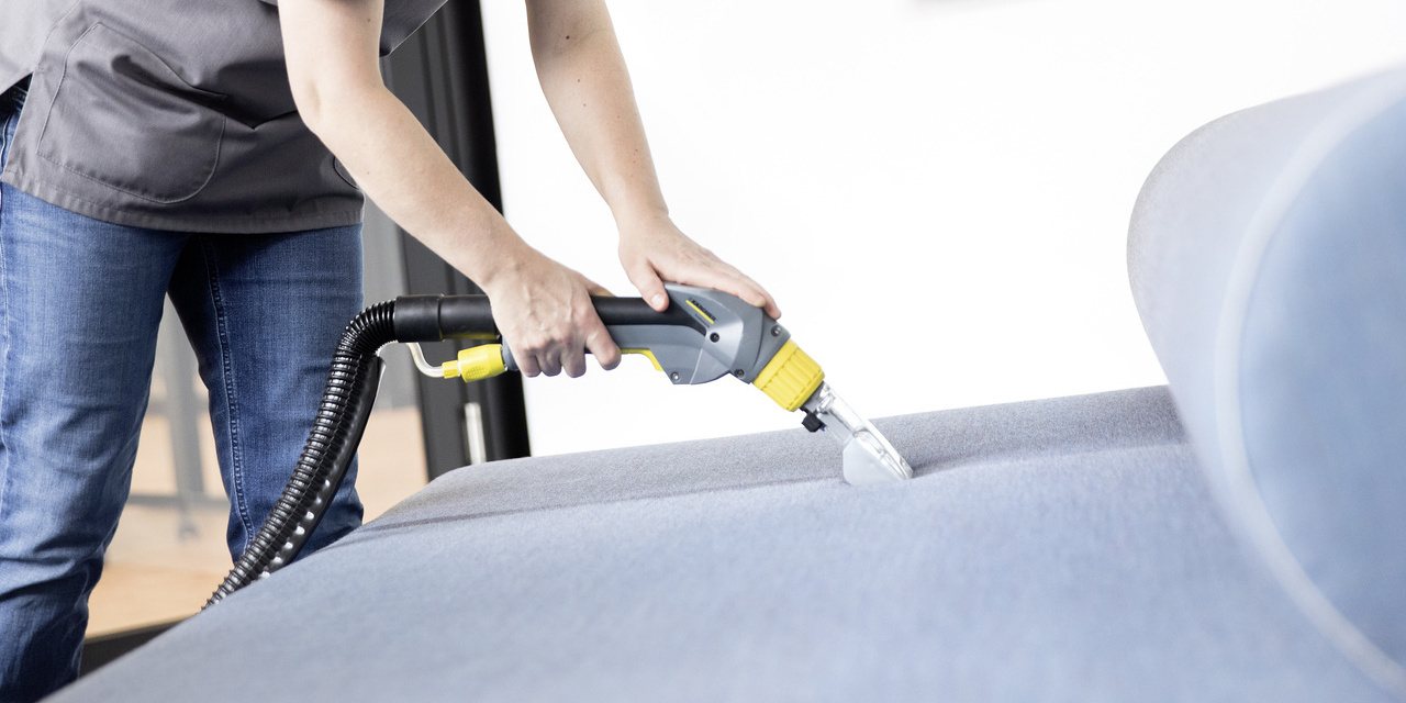 Tepování čalounění tepovačem