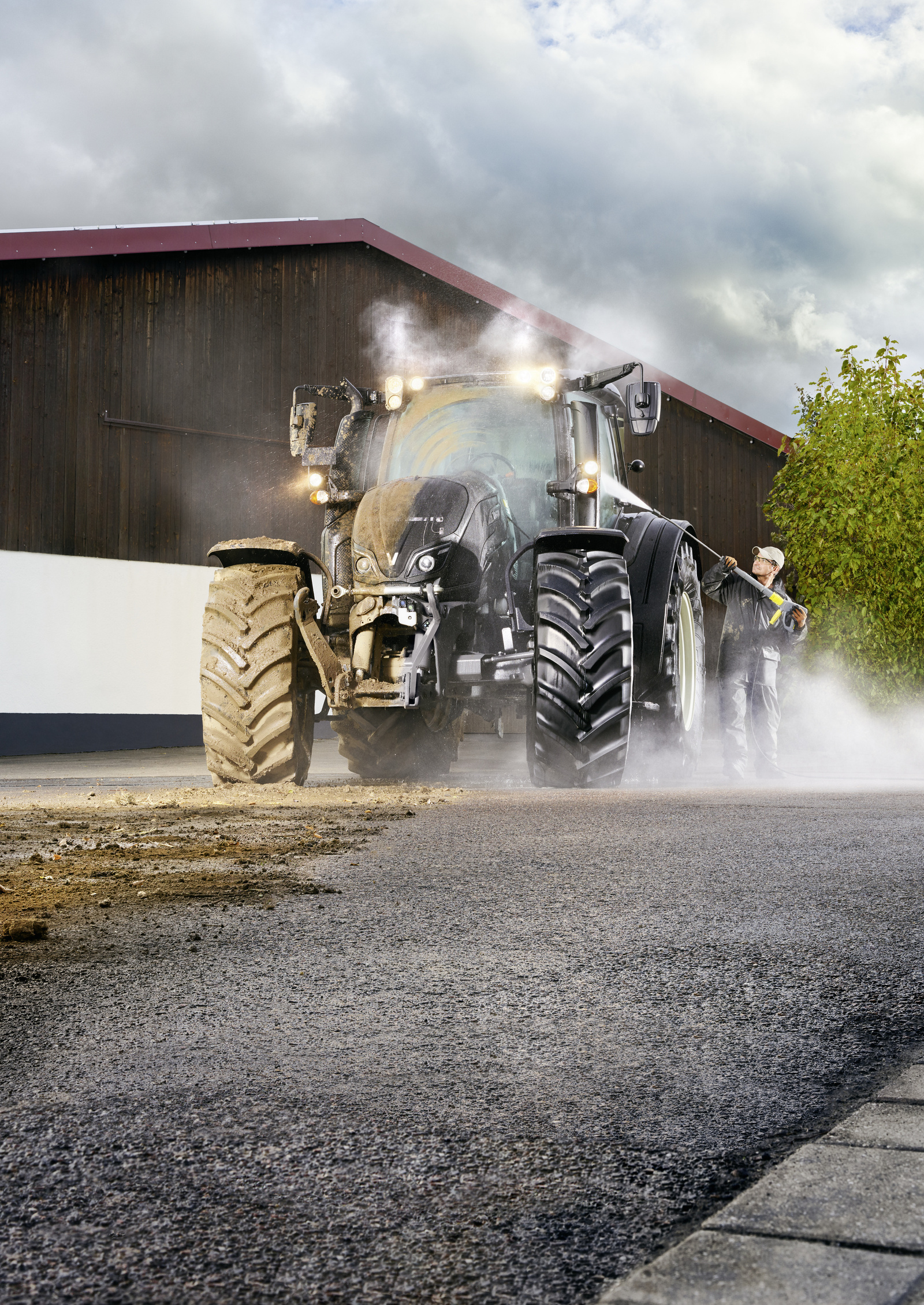 Importância da limpeza de tratores e equipamentos agrícolas Importância da limpeza de tratores e equipamentos agrícolas