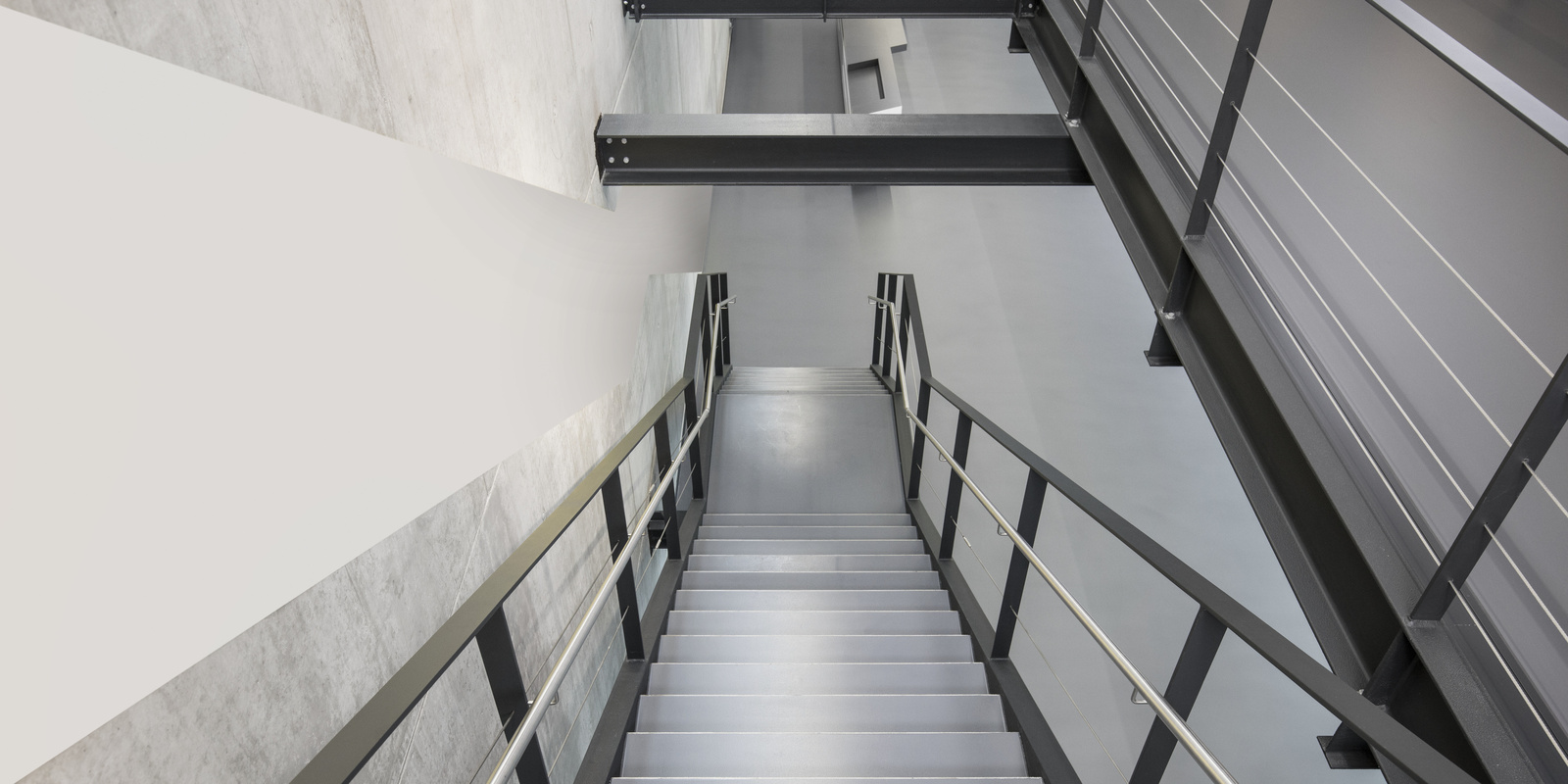 Czyszczenie klatek schodowych