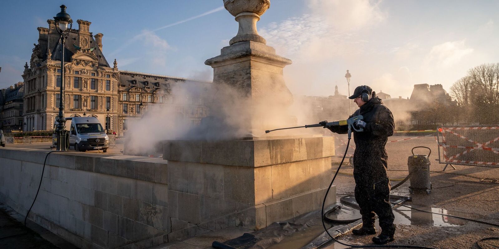 Kärcher was cleaning the Lemonnier-stairs in the Tuileries in Paris.