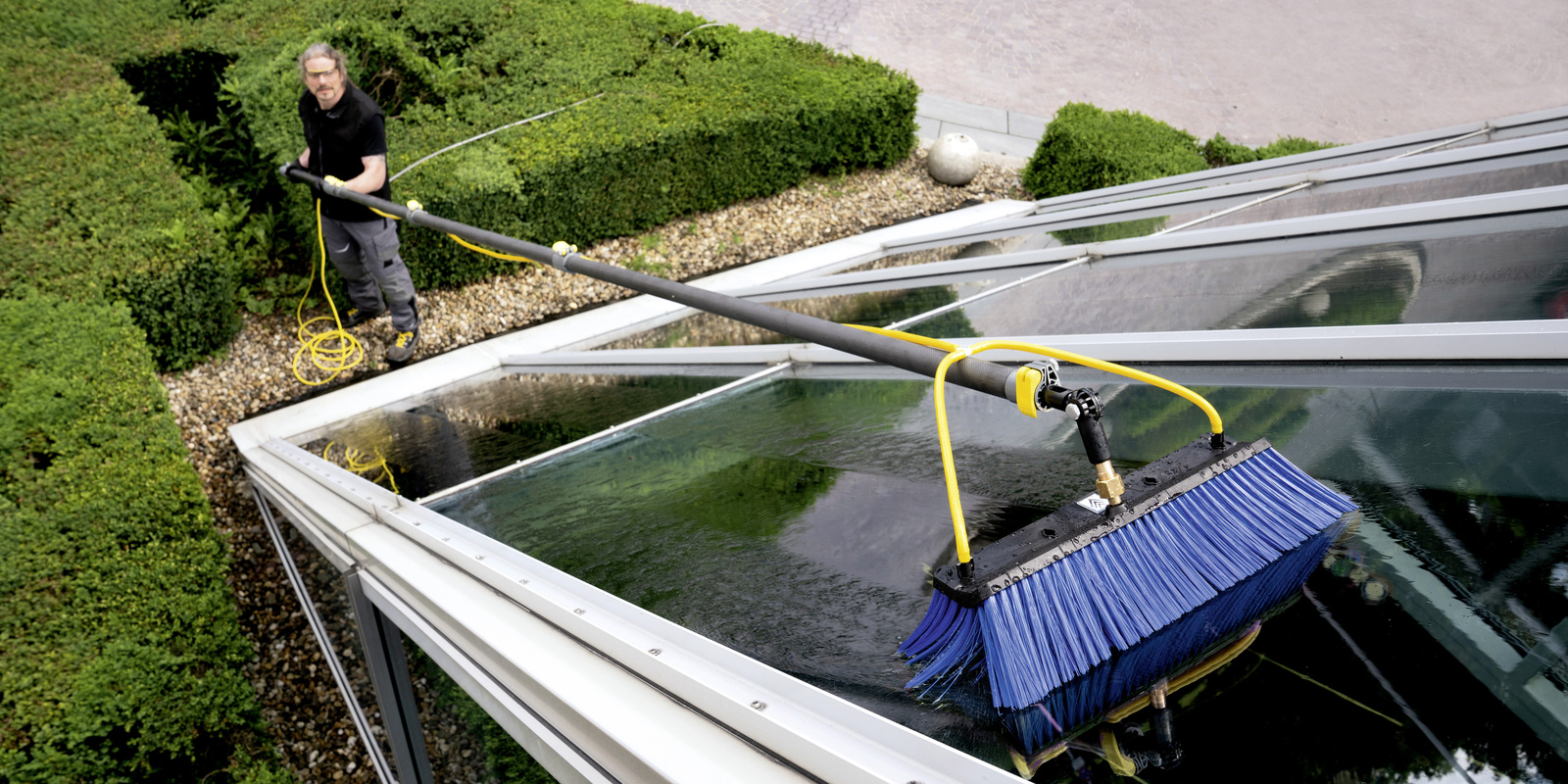 Kaercher Fassaden und Solaranlagenreinigung 2