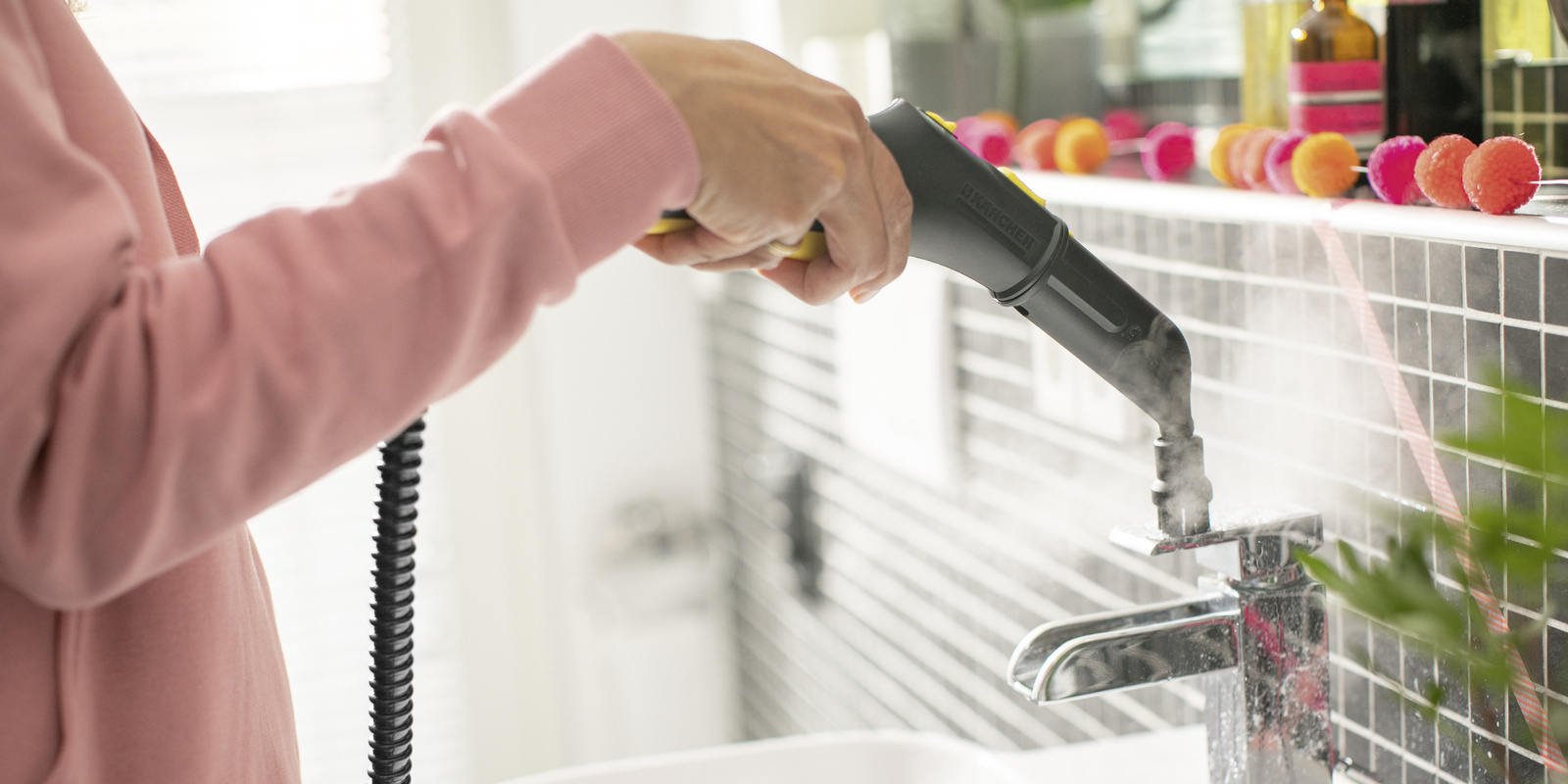 Čištění umyvadla a kohoutku